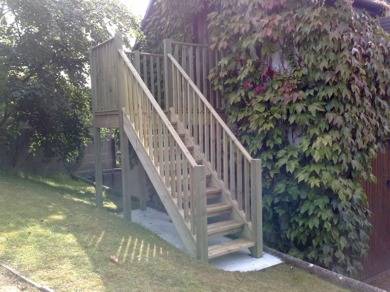 Robeda Joinery Made to Measure Staircases